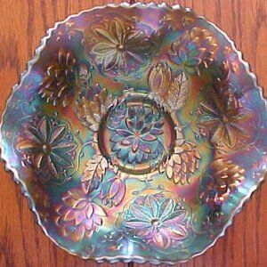 Vintage Green Fenton Waterlily & Poinsettia Ruffled Footed Sauce Bowl